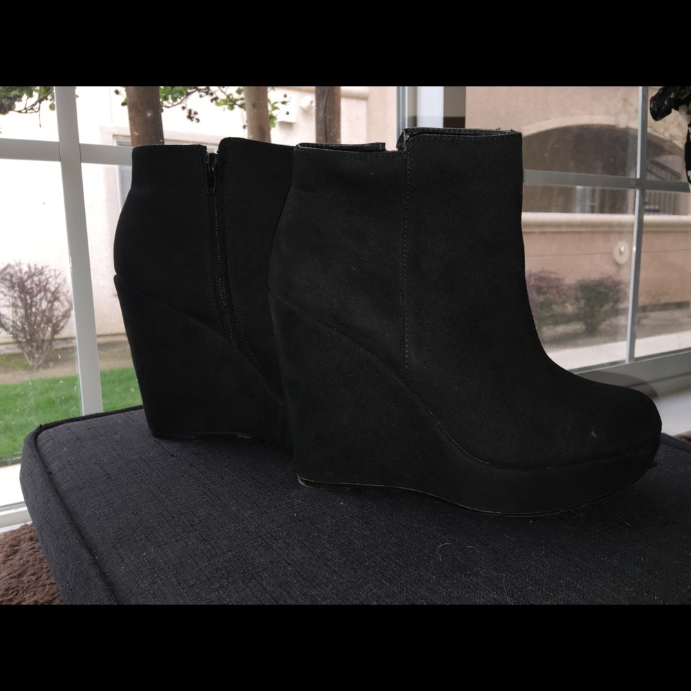 black heeled ankle booties